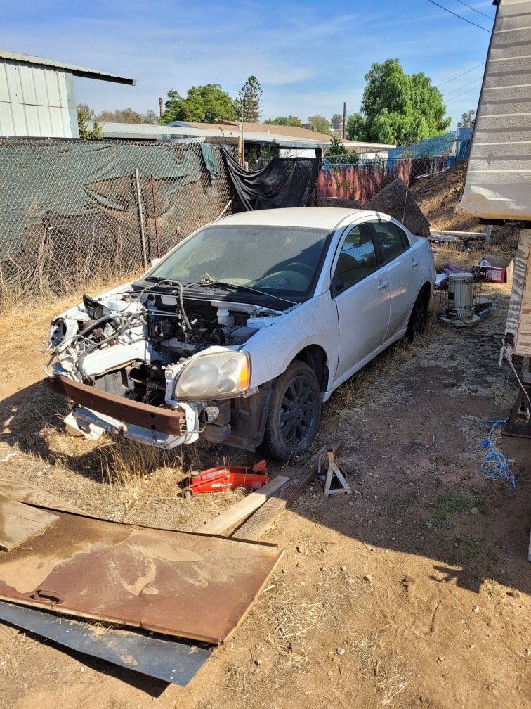 2013 Mitsubishi Galant 