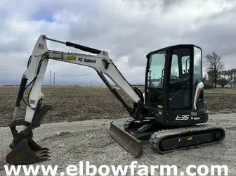 Clean Machine2021 Bobcat E35 Mini Excavator