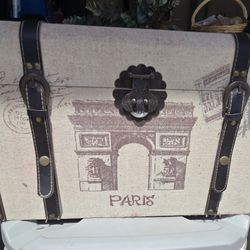 Paris Trunk
