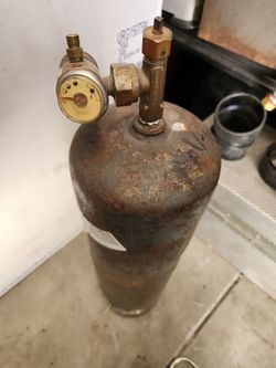 Acetylene  tank