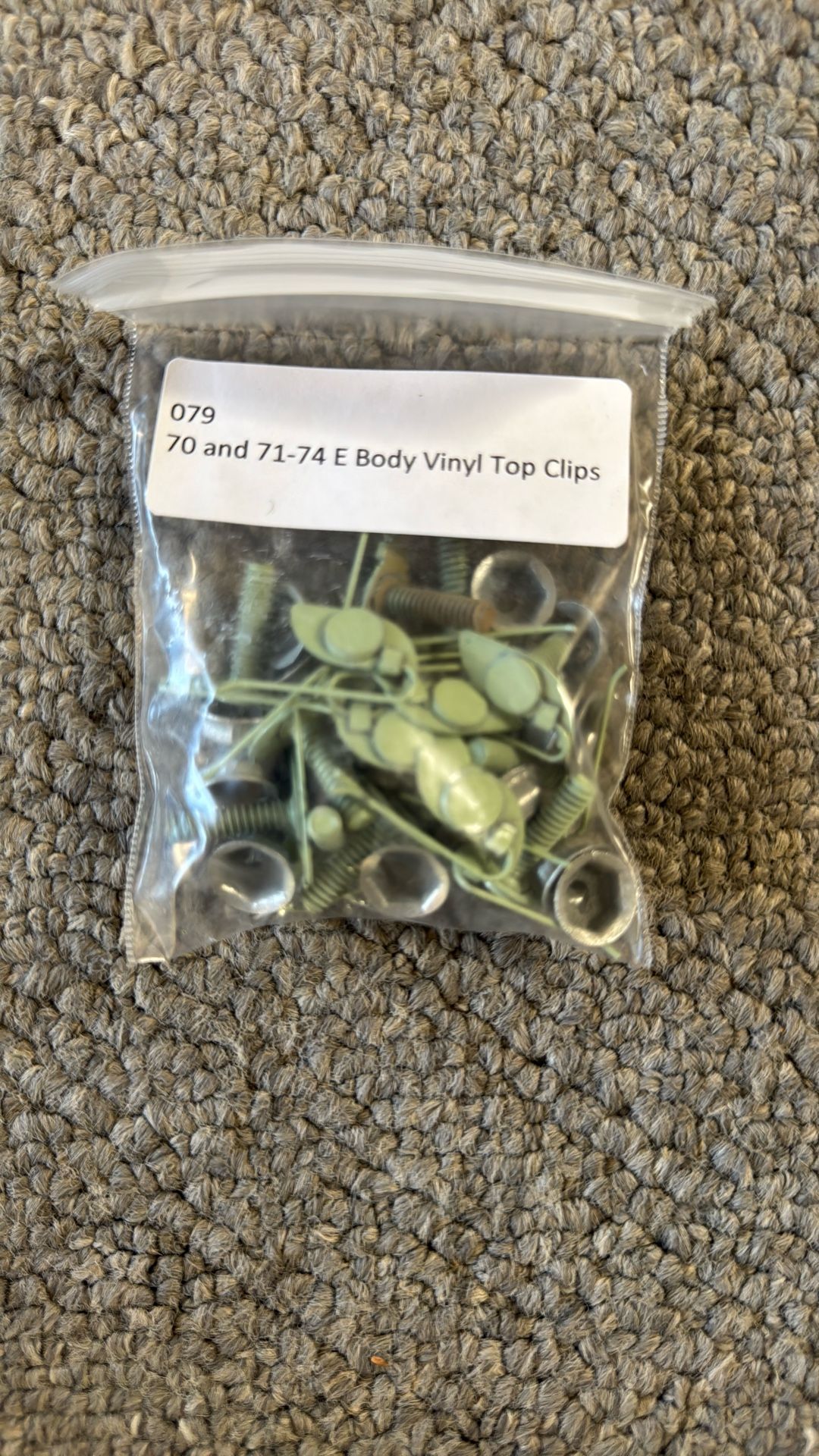 1(contact info removed) Cuda Challenger Vinyl Top Trim Clips
