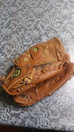 Wilsons Elite series 13 inch A2467 glove