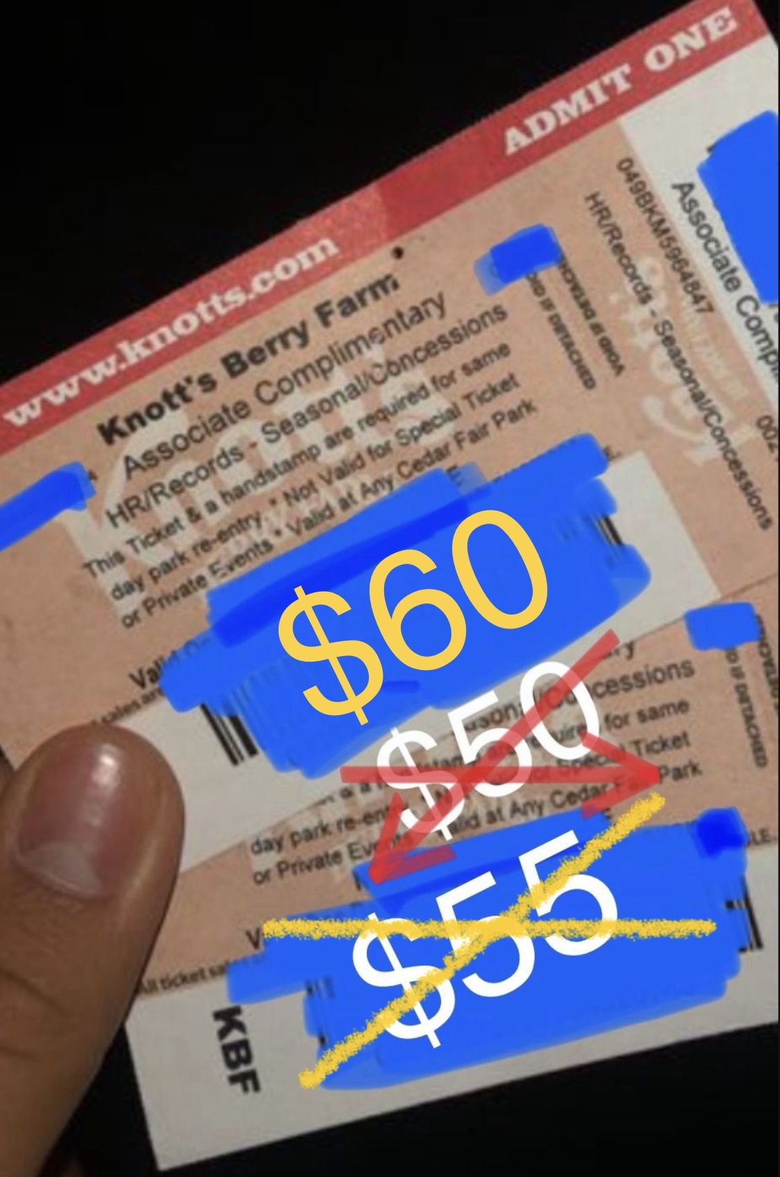 KNOTTS BERRY FARM TICKETS - Meet in Person