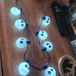 A Nightmare Before Christmas Light Up Necklace Has 3  Different Modes New Batery As Well 