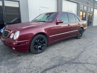 2001 Mercedes E320 - Runs great!