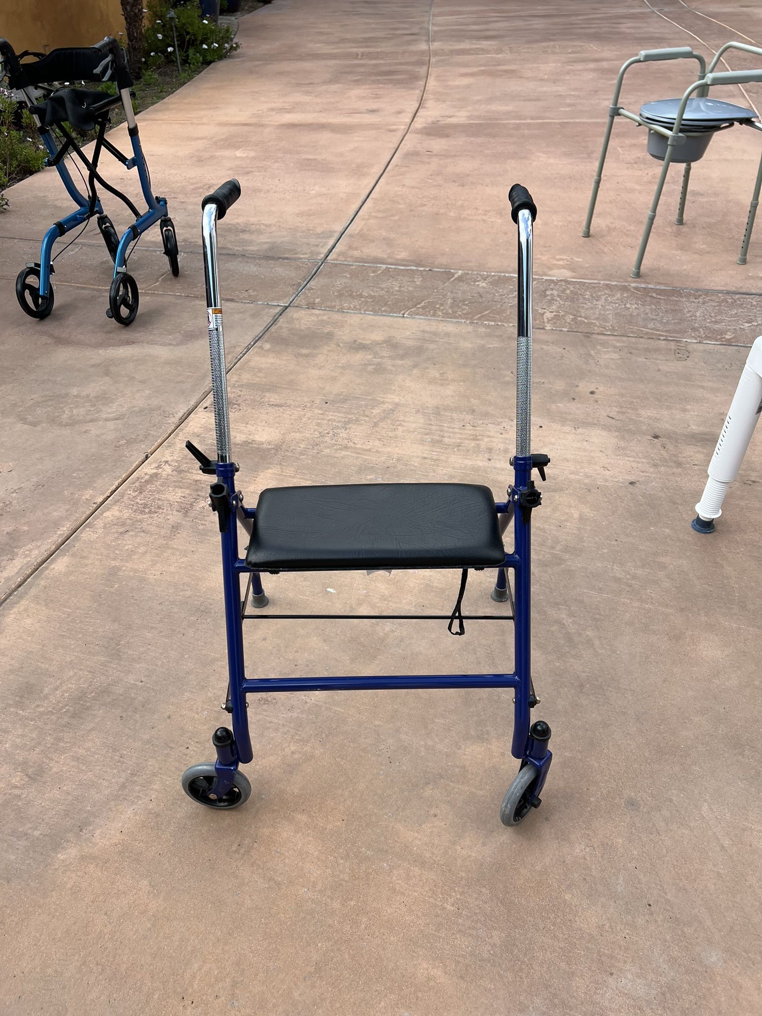 Drive Medical Foldable Rollator Walker With Seat, Blue