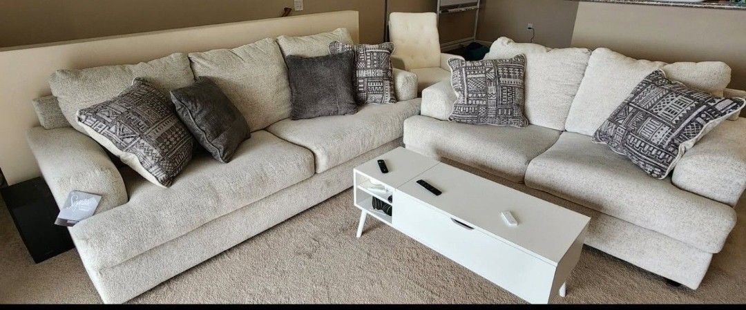 Ashley Soletren Sofa and Loveseat Set