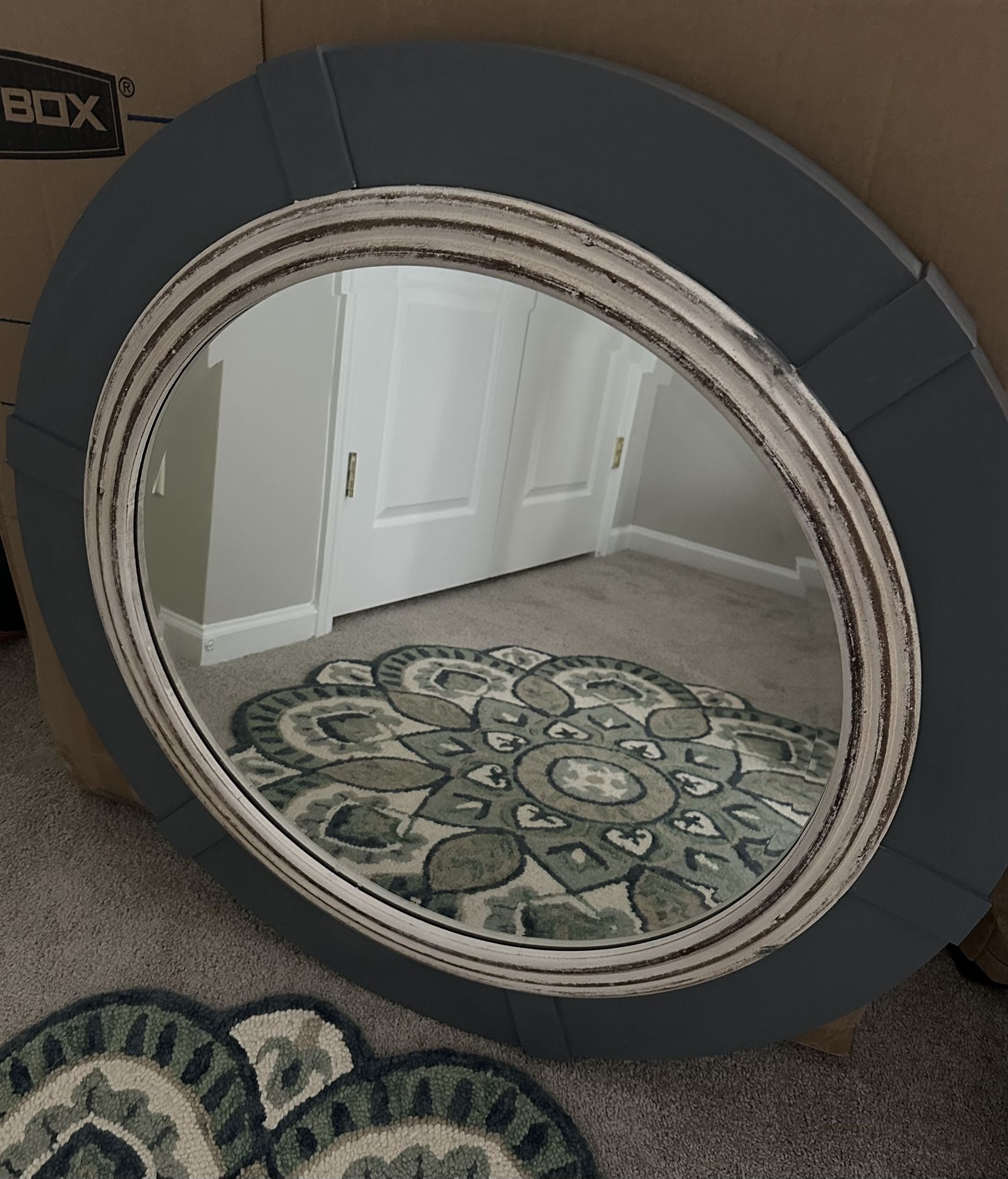 Round Mirror:Gray And Cream