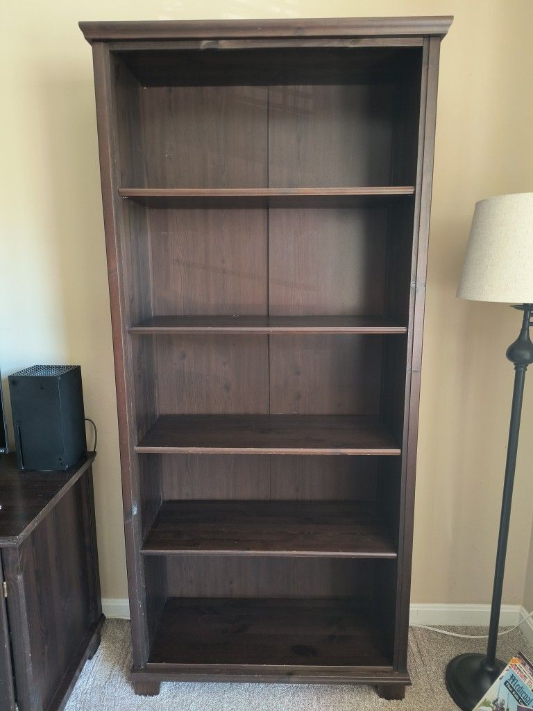FREE IKEA bookshelf
