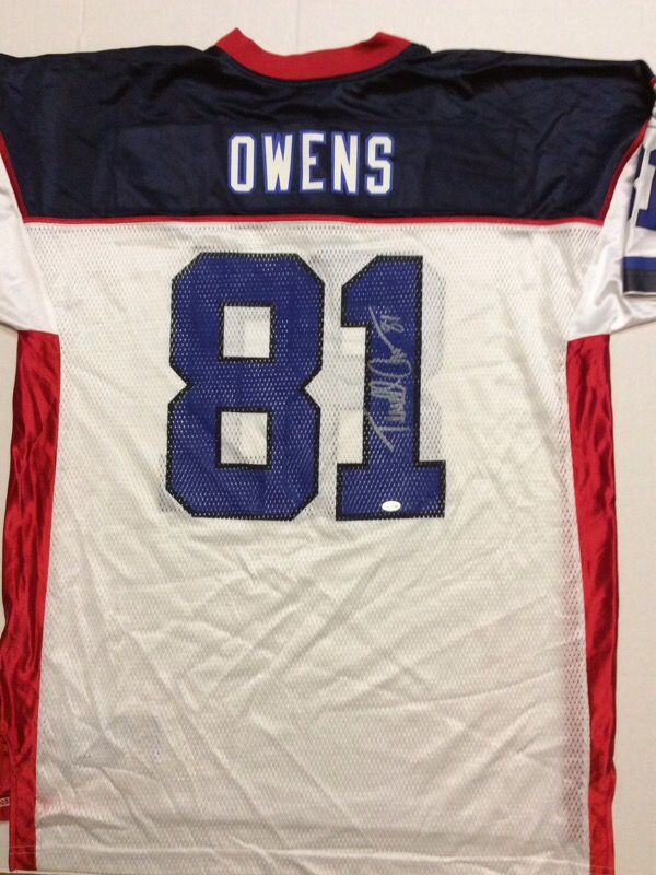 Terrell Owens AUTOGRAPHED Bills Jersey w/COA!