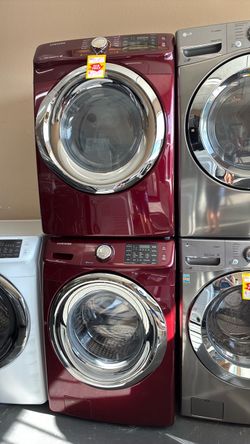 Nice like new Samsung washer and gas dryer set