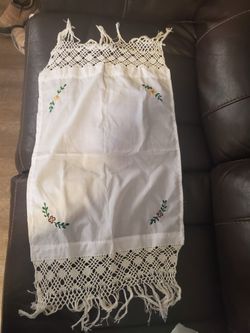 Mantelito Bordado A Mano 25