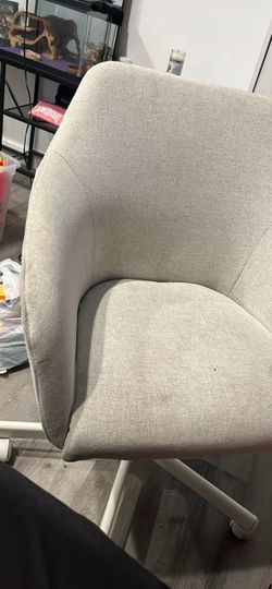 Vanity chair