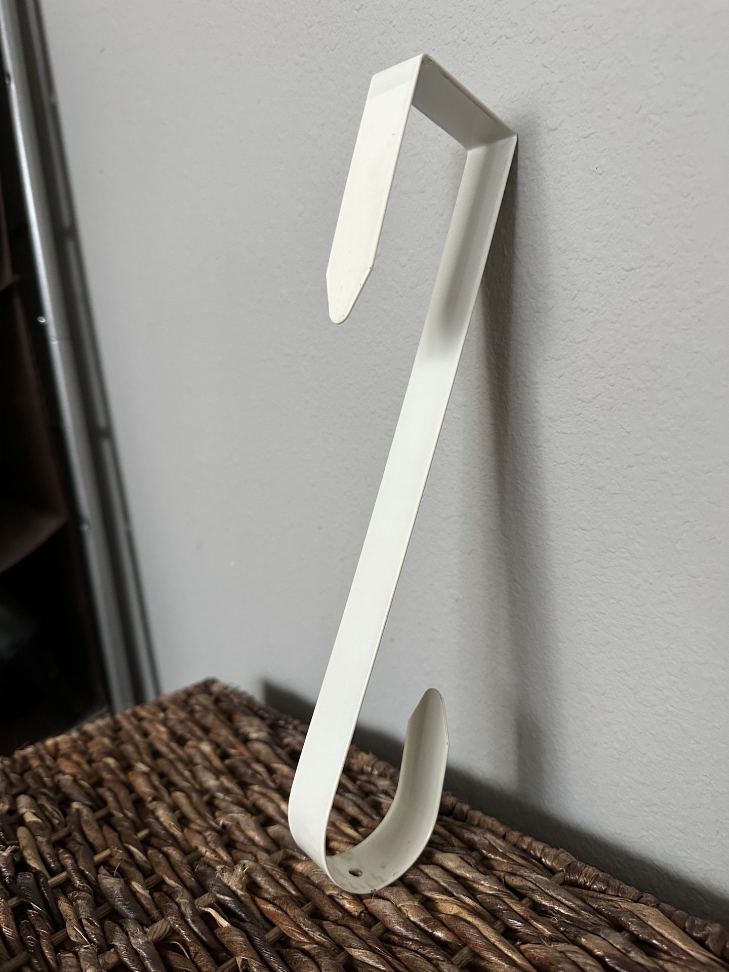 Overdoor Wreath Hook - White