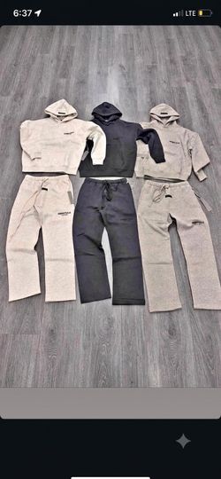 ESSENTIAL SETS
