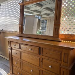 11 Drawer Dresser With Mirror 