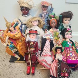 Vintage Dolls From Around The World