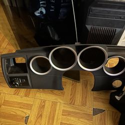 06 -10 Charger Cluster Bezel 