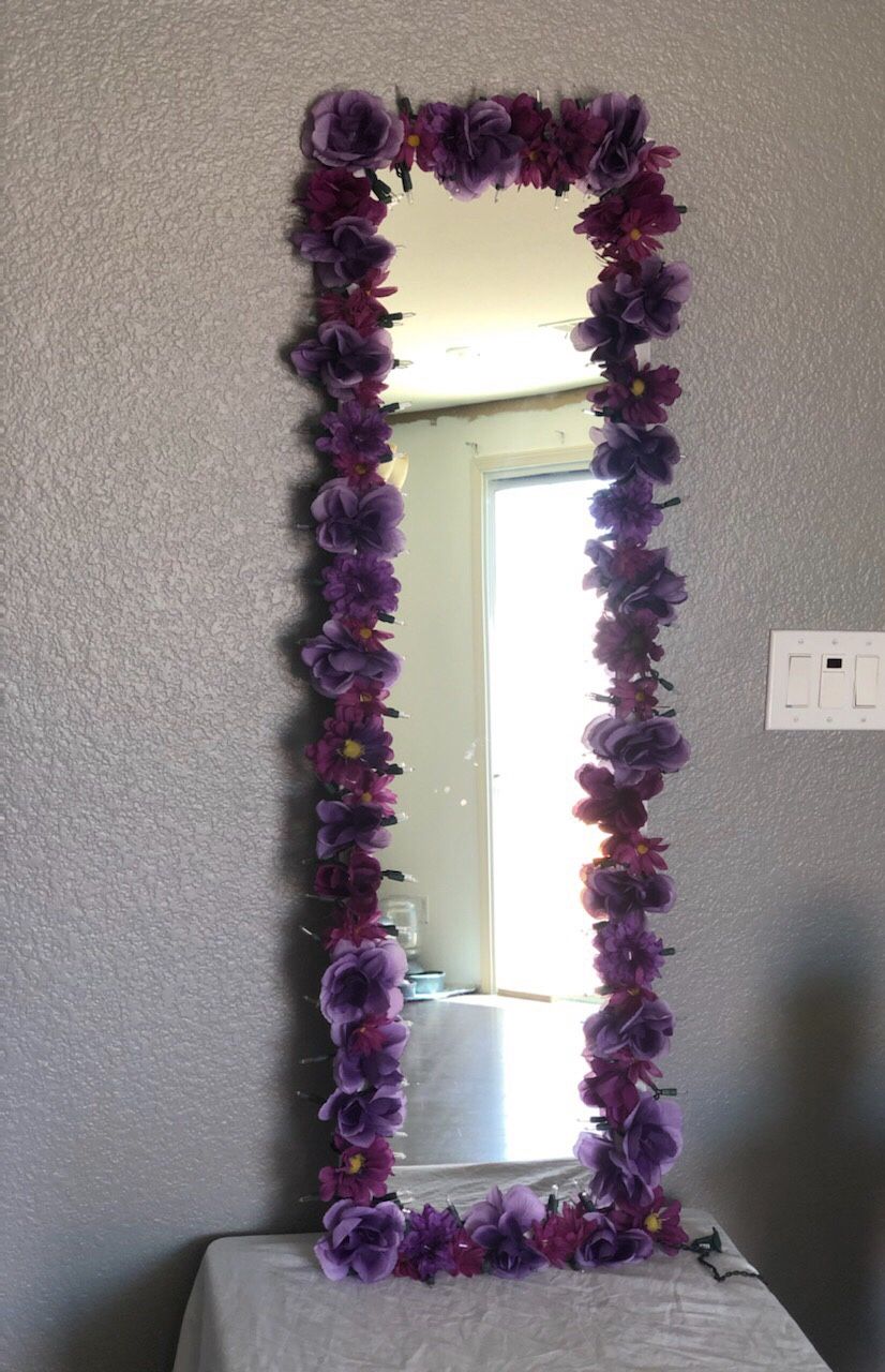Custom flower wall mirror with lights