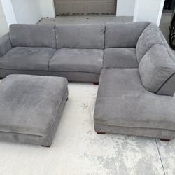 Sectional Sofa grey.   $ 500.00