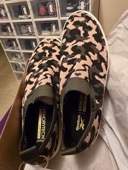 Womens Reebok Slipons 8.5