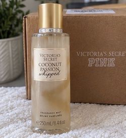 Victoria’s Secret Coconut Passion Whipped 🤍