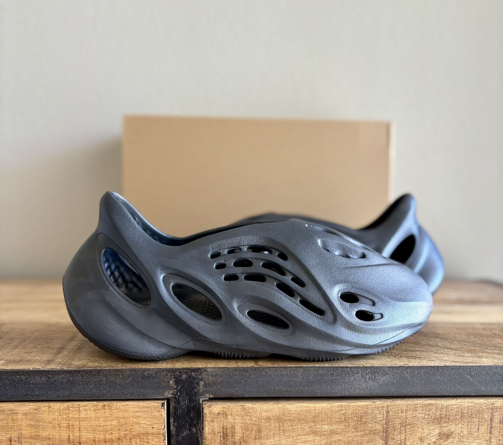 Yeezy Foam RNR Onyx|Size 13