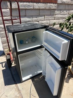 Black & Decker Mini Refrigerator