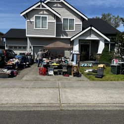 🚨🚨 Garage Sale!!!!!