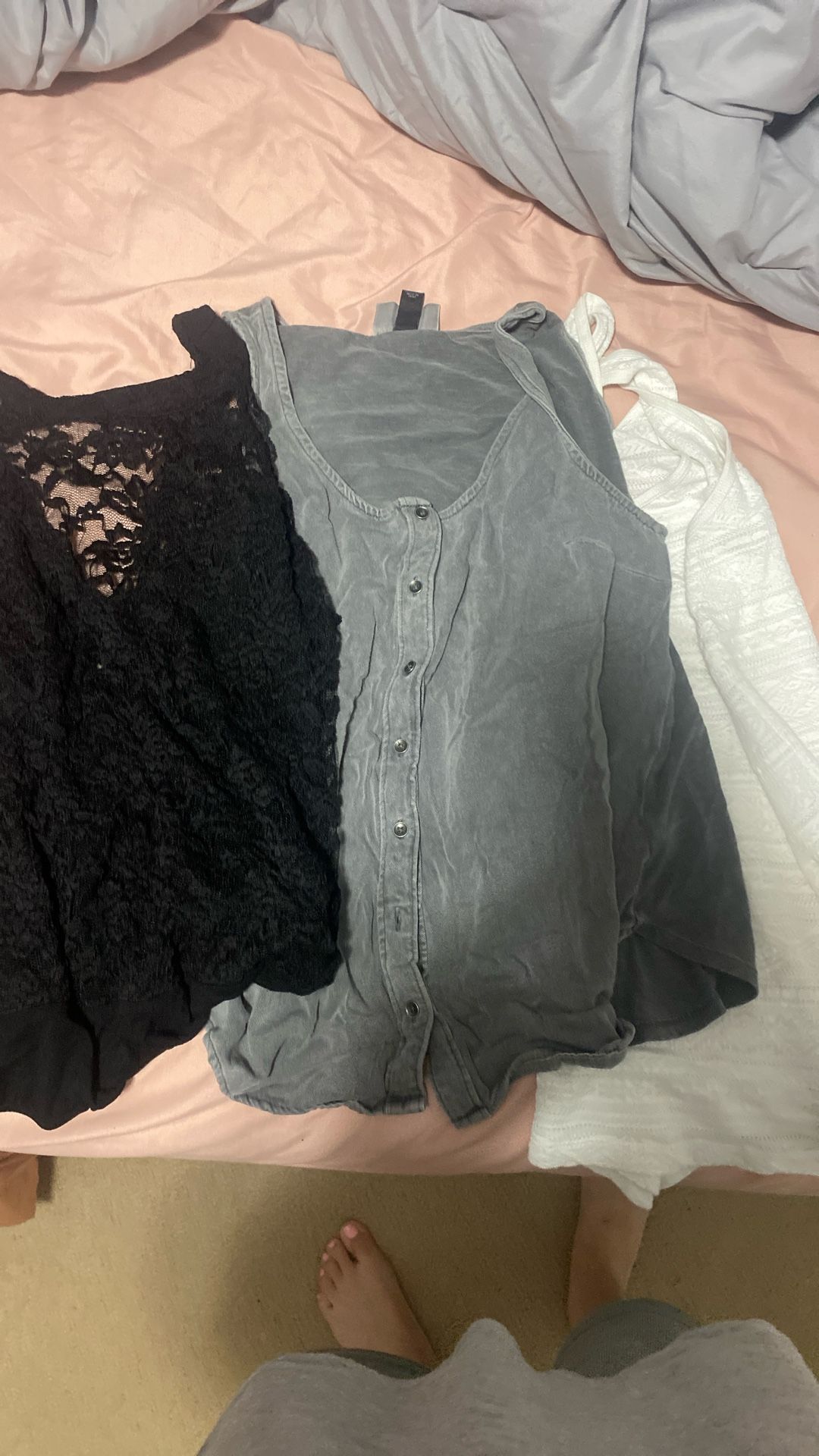 bag of juniors clothing- large