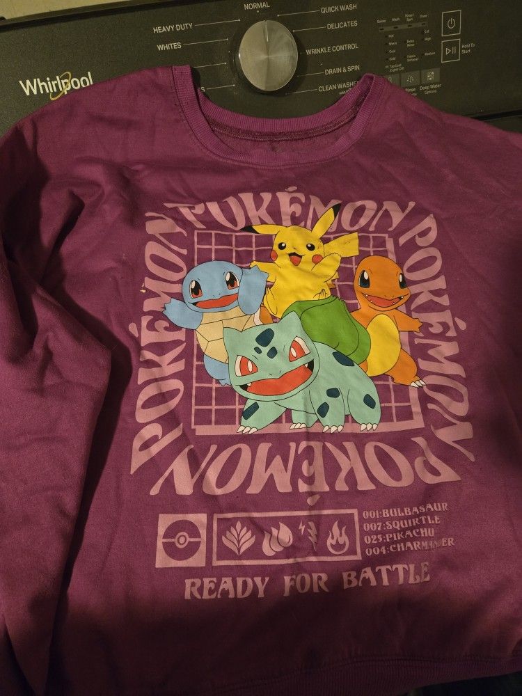 Juniors Pokémon Sweater