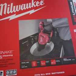 Milwaukee M12 air snake