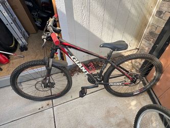Giant ATX Mountain Bike
