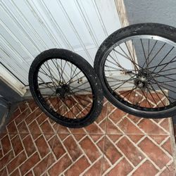 20’ Gt mohawk rims and tires 