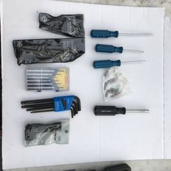 New Craftsmen Tools (1500 Pieces) 