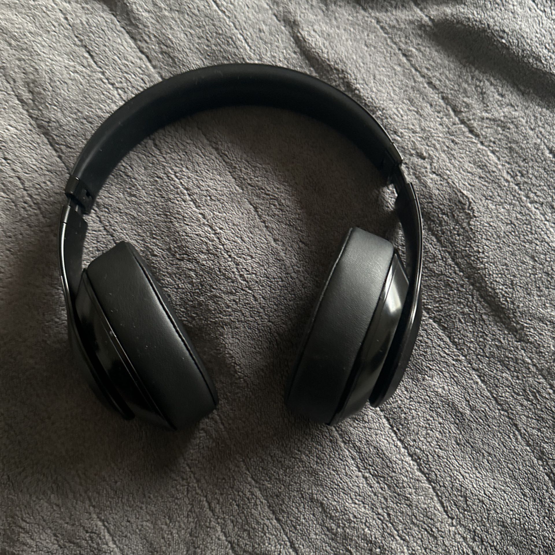 Studio Beats Headphones 