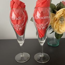 Bride And Groom Champagne Flutes