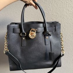 Michael Kors Purse ‼️PENDING‼️