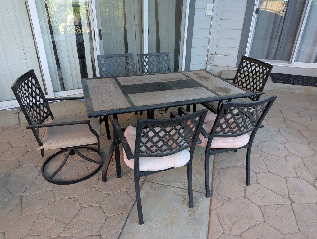Outdoor Patio Table Set - Table Plus 6 Chairs/Cushions
