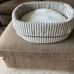 NEW NATE AND JEREMIAH DOG BED