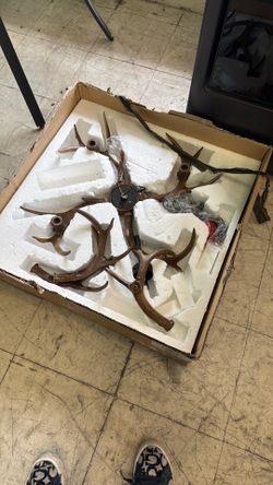 Antler Chandelier 6 Light Vintage Style Large Antler Light Fixture Ceiling 24.5 Inches Diameter X 15.75 Inches High for Living Room Dining Room Bedroo