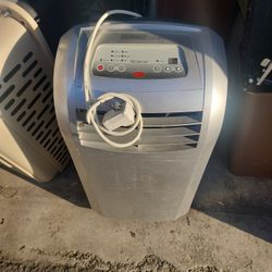 5,000 BTU (12,000 BTU ASHRAE) Portable Air Conditioner Cools 400 Sq. Ft. with Dehumidifier, Remote and Filter in Gray
by
