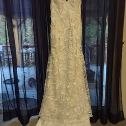 Wedding Dress Size 4  Thumbnail