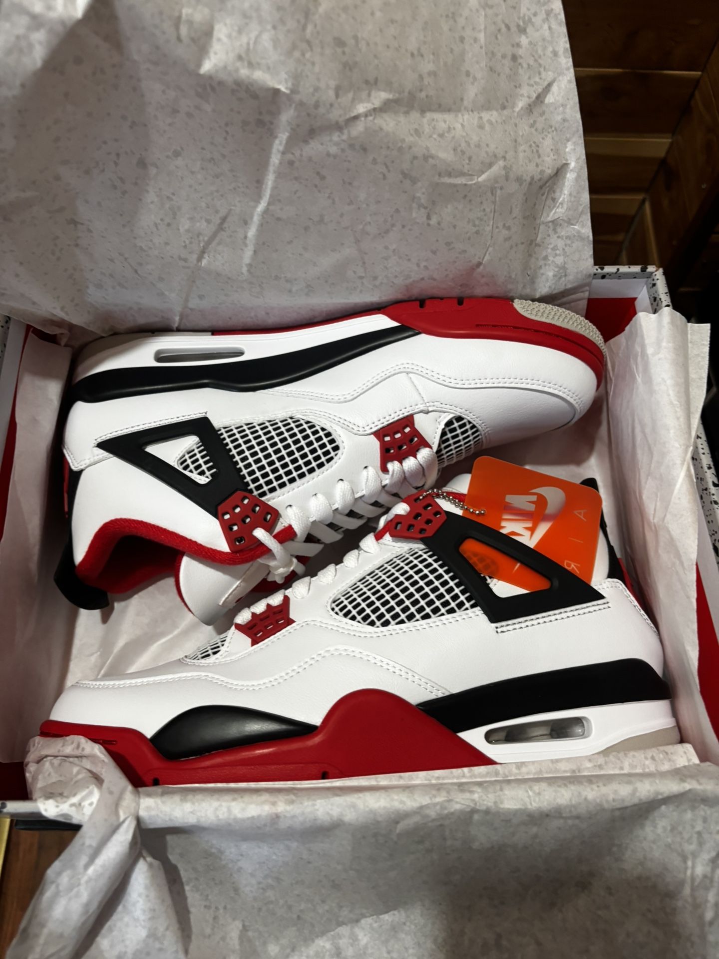 Jordan 4 Fire Red Size 11