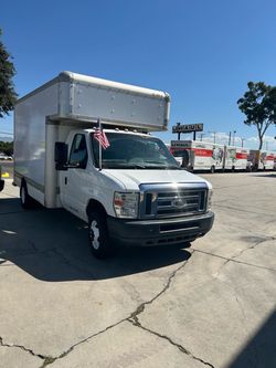 2012 Ford E450 14ft Box Truck