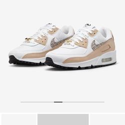 Women's Nike Shoes 