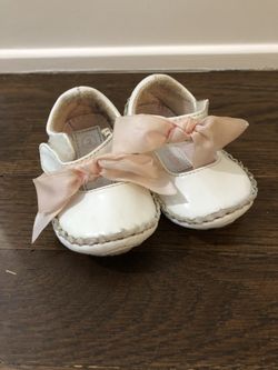 Baby girl dress up shoe