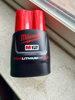 Milwaukee M12 12-Volt Lithium-Ion 2.0 Ah Compact Battery Pack