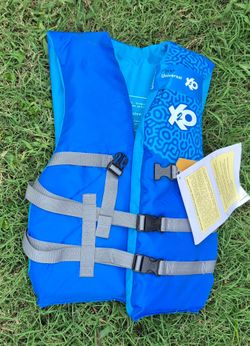 Adult universal life vest