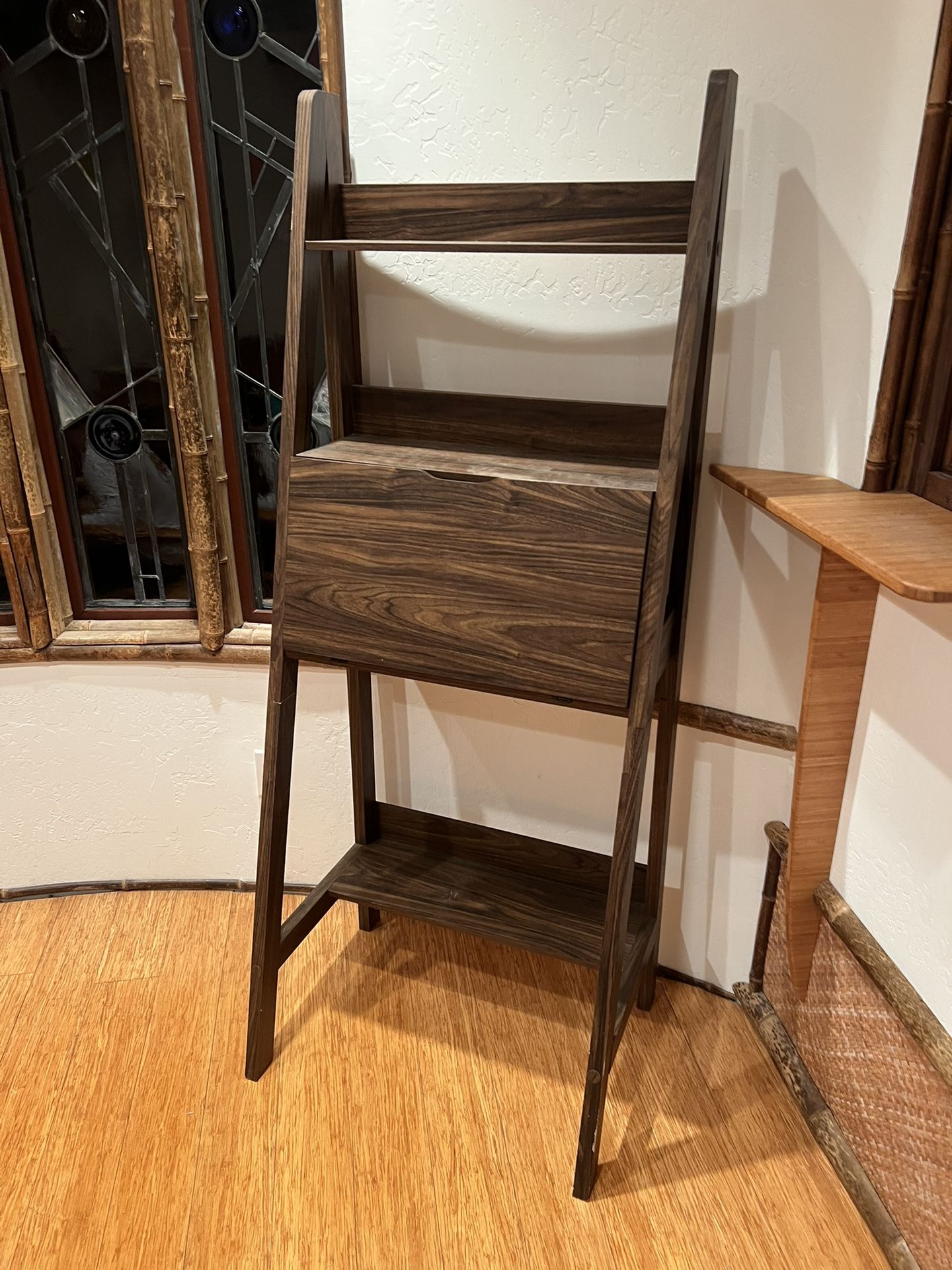 Bookshelf / Desk